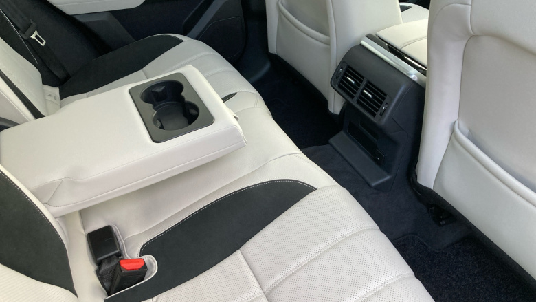 Land Rover Range Rover Velar 2.0 D200 R-Dynamic SE 5dr Auto Diesel Estate